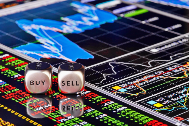 Investasi Saham Makin Diminati, Ini Bedanya Blue Chip dengan LQ45