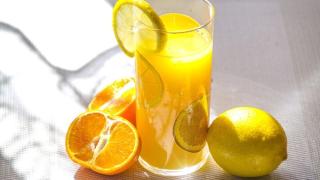 Minum Vitamin C Saat Sahur Berikan Manfaat Baik, Lho. Apa Saja?