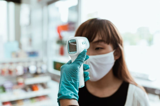 Suhu Tubuh Normal Bisa Berbeda Sesuai Usia Ini Penjelasannya Enervon