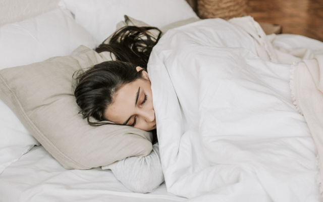 Tetap Aktif Meski Berpuasa, Yuk Terapkan 7 Tips Menjaga Stamina Ini!
