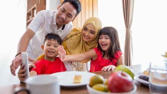 Rayakan Lebaran di Tengah Pandemi, Terapkan 5 Tips Aman Ini