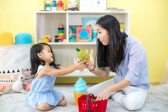 Ingin Ajari Anak Merapihkan Mainan Sendiri? Begini 6 Caranya!