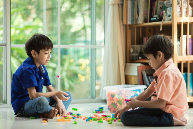 Ingin Ajari Anak Merapihkan Mainan Sendiri? Begini 6 Caranya!