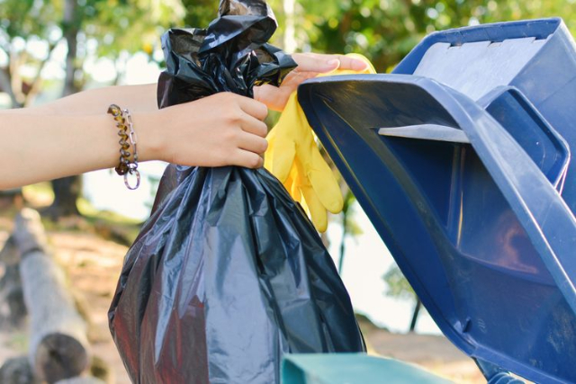 4 Poin Penting Dalam Menangani Sampah Belanja Online Selama Pandemi