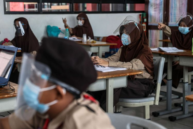 Kasus Meningkat, Pemprov DKI Putuskan Hentikan Sekolah Tatap Muka!