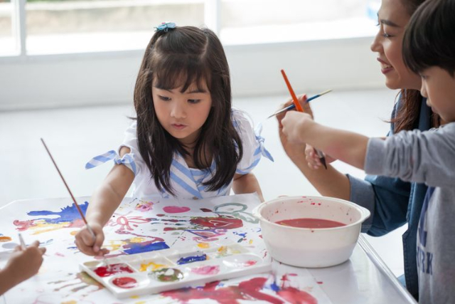 Ajari Anak Perbedaan Kebutuhan dan Keinginan, Lakukan 4 Tips Jitu Ini