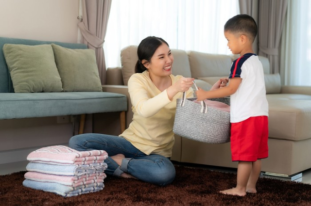 Perkenalkan Kewajiban Anak Di Rumah, Gimana Cara Lakukannya?