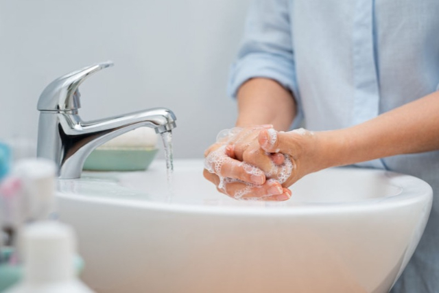 Norovirus VS Covid-19: Apa Perbedaan Gejala, Penularan, dan Pengobatannya?
