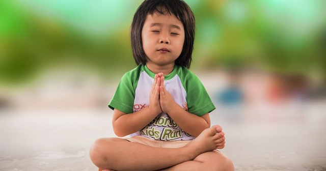 Moms, Yuk Lakukan 5 Hal Ini Untuk Tingkatkan Kecerdasan Spiritual Anak