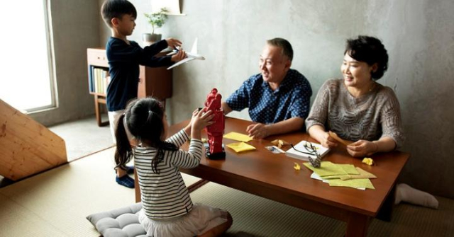 5 Daftar Kewajiban Anak di Rumah, Yuk Kenalkan Sejak Dini, Moms!