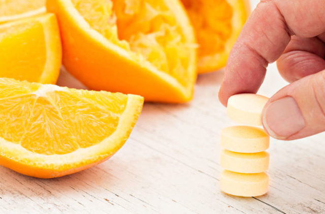 Jaga Imun Selama PPKM, Yuk Ketahui Waktu Tepat Minum Suplemen Vitamin C!