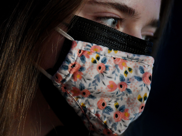 Masih Malas Pakai Masker? Ini Hal yang Bisa Terjadi!