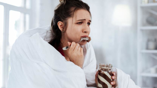 Sering Overeating Selama Pandemi? Ini 6 Penyebab yang Perlu Diketahui