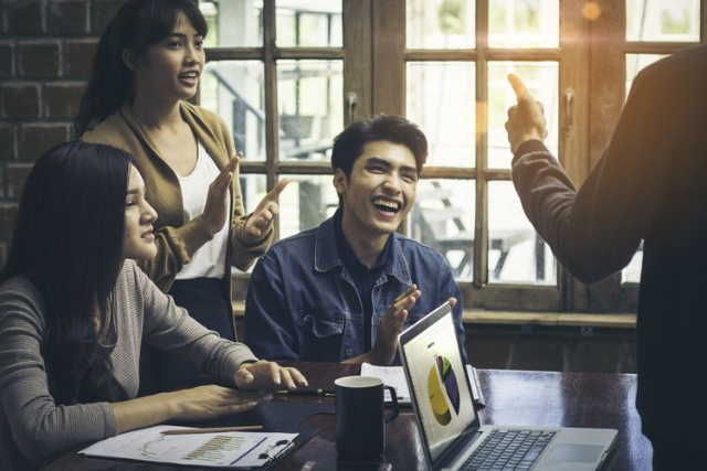 Kepercayaan Diri Menurun Selama di Kantor? Atasi Dengan 5 Tips Ini Saja!