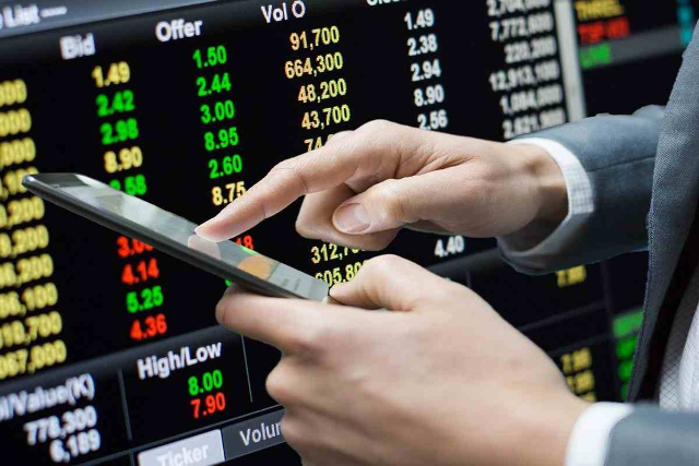 5 Tips Cerdas Belajar Investasi Saham, Tertarik Mencobanya?