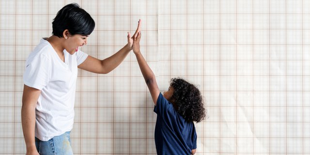 Beri Kalimat Pujian pada Anak, Perhatikan 5 Hal Ini Dulu!