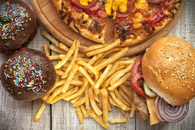 6 Cara Jitu Mengatasi Perut Begah Setelah Makan