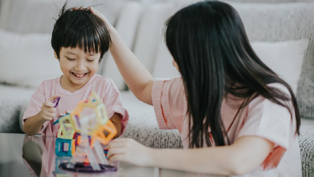 Manfaat Memberi Reward pada Anak dan Cara Tepat Lakukannya
