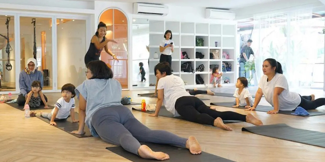 5 Rekomendasi Studio Yoga di Jakarta, Tertarik Mencoba?