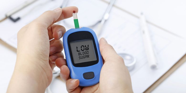 7 Penyebab Badan Panas, Mulai dari Kelelahan Sampai Diabetes