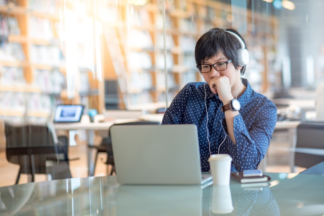 5 Alasan Kamu Perlu Mencoba Side Hustle, Makin Cuan!