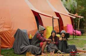 5 Rekomendasi Tempat Camping di Bandung, Tertarik Nyoba?
