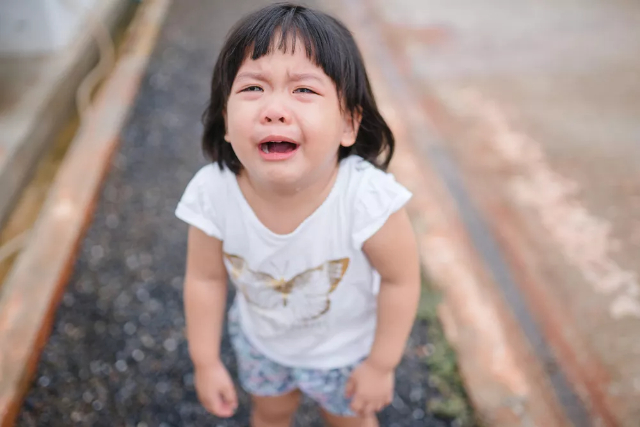Pusing Anak Rewel Terus? Ini Penyebab dan Cara Atasinya!
