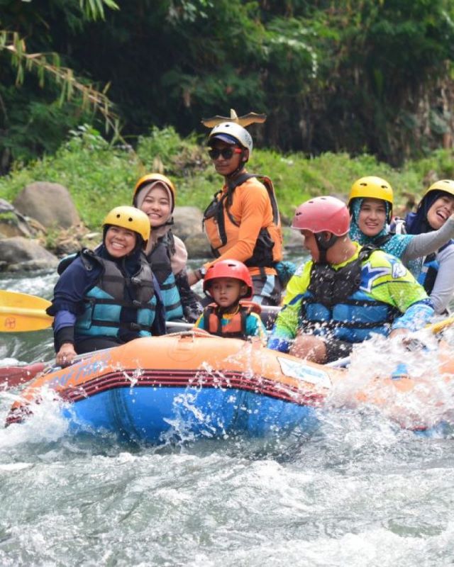 7+ Wisata Magelang Keren untuk Liburan Keluarga Besar