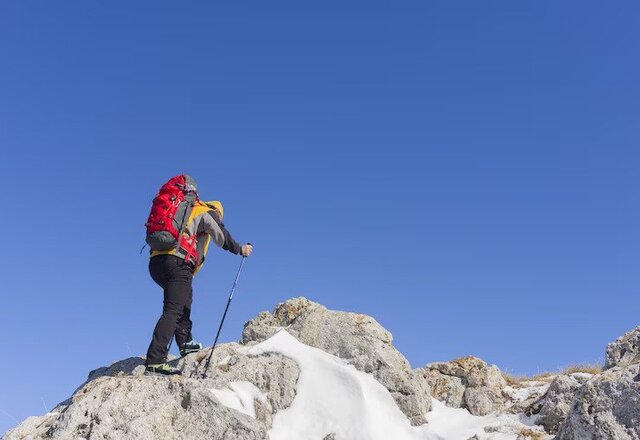 Jaga Stamina Tetap Fit dengan 6 Persiapan Mendaki Gunung Ini