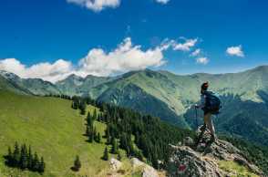 Suka Perbukitan? Intip 6 Wisata Bukit Terindah di Indonesia