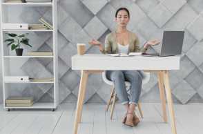 Penting! Ini Posisi Duduk yang Benar dan Cara Relaksasi Otot