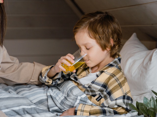 6 Cara Alami Memulihkan Stamina Anak Setelah Sakit