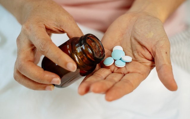 Panduan Dosis Multivitamin Dewasa dan Rekomendasi Produknya