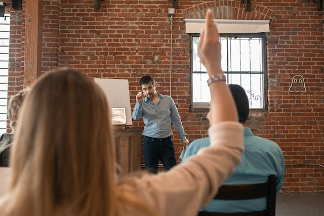 Mengembangkan Growth Mindset & Penerapannya di Tempat Kerja