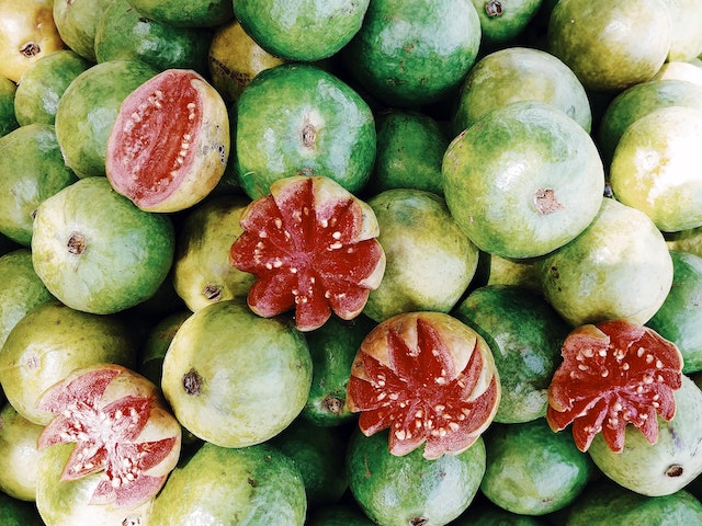 8 Makanan Mengandung Vitamin C Tinggi dan Tips Memenuhinya